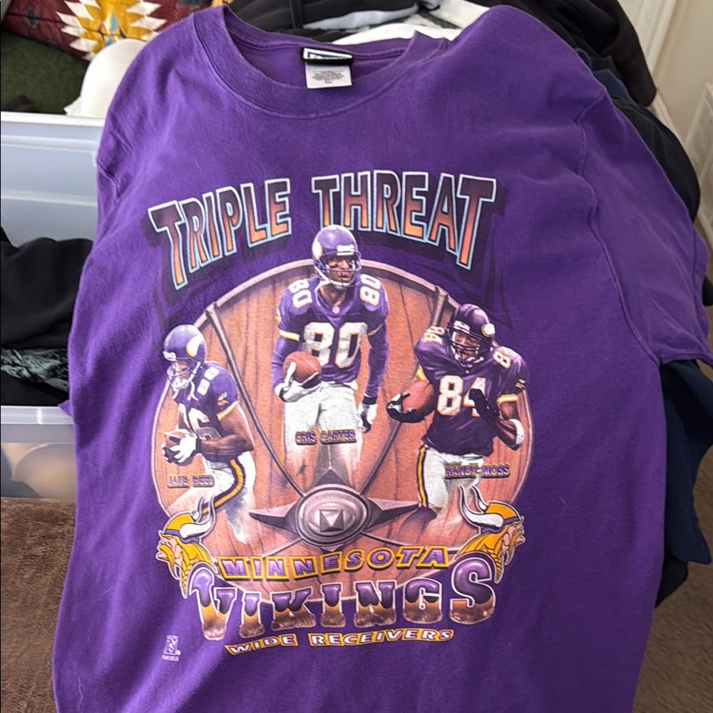 Purple Minnesota Vikings tshirt